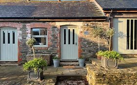 Charming Countryside Cottage